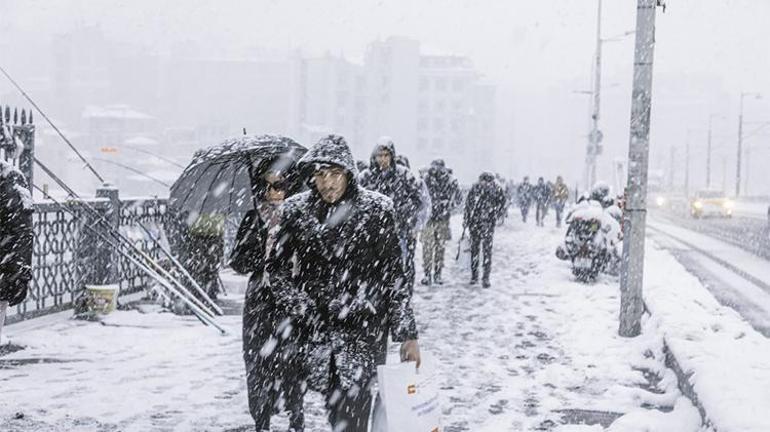 İstanbula lapa lapa kar yağacak MGM ve valilik art arda uyardı