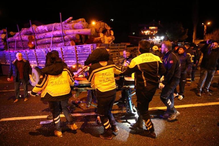 Kastamonuda korkunç kaza: Tıra çarpan otomobildeki 1 kişi öldü, 2 kişi yaralandı