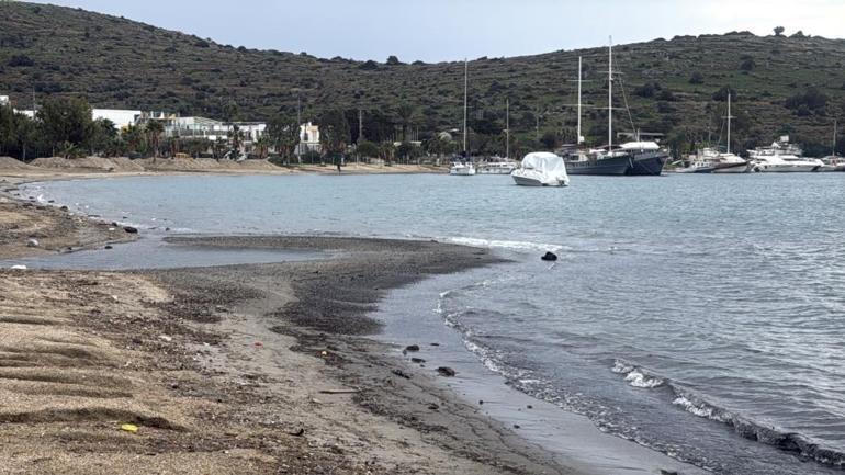 Endişelendiren görüntüler Bodrum’da deniz çekildi