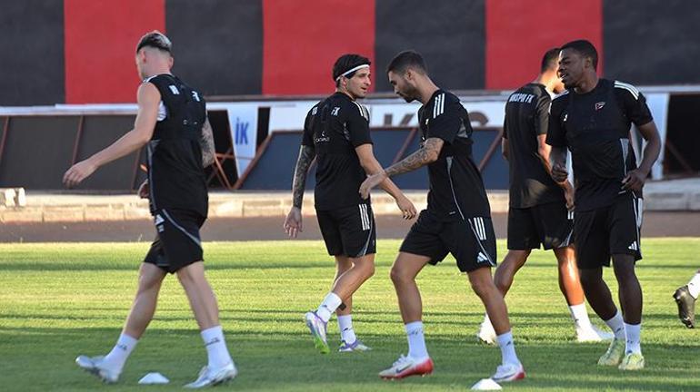 Vansporda ayrılıklar peşe peşe Vlachomitros, Africo ve Mehmet Maniş depremi