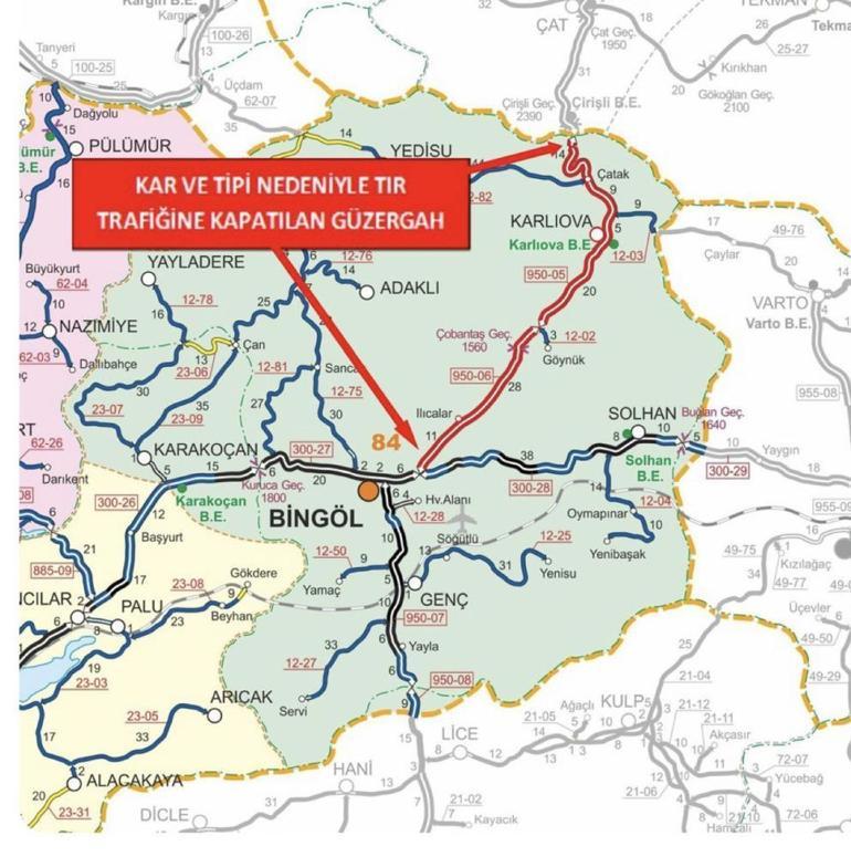 Bingöl-Erzurum karayolu kar ve tipi nedeniyle tır trafiğine kapatıldı