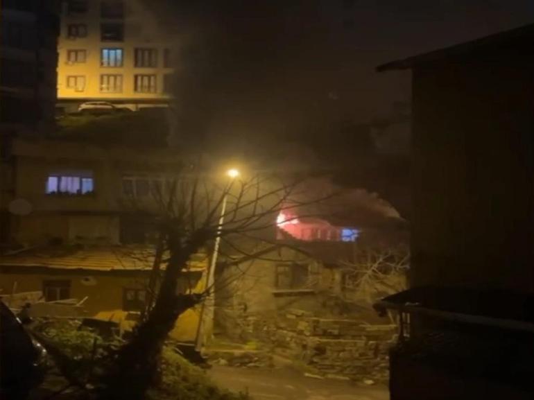 Eyüpsultanda iki gecekondu alev aldı: 1 ölü 1 yaralı
