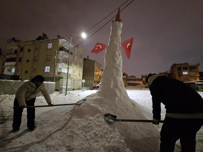 Elazığda sokağa çıkan gözlerine inanamadı 13 yaşındaki çocuk yaptı, tam 4,5 metre
