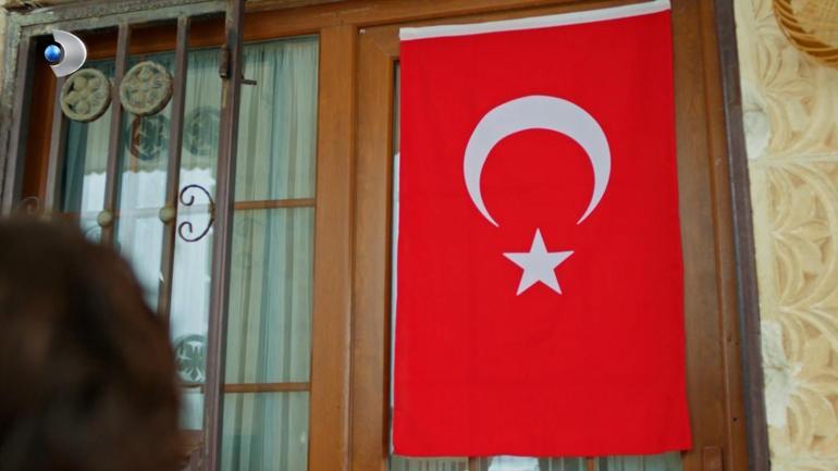 Uzak Şehir’den ince ‘bayrak’ mesajı