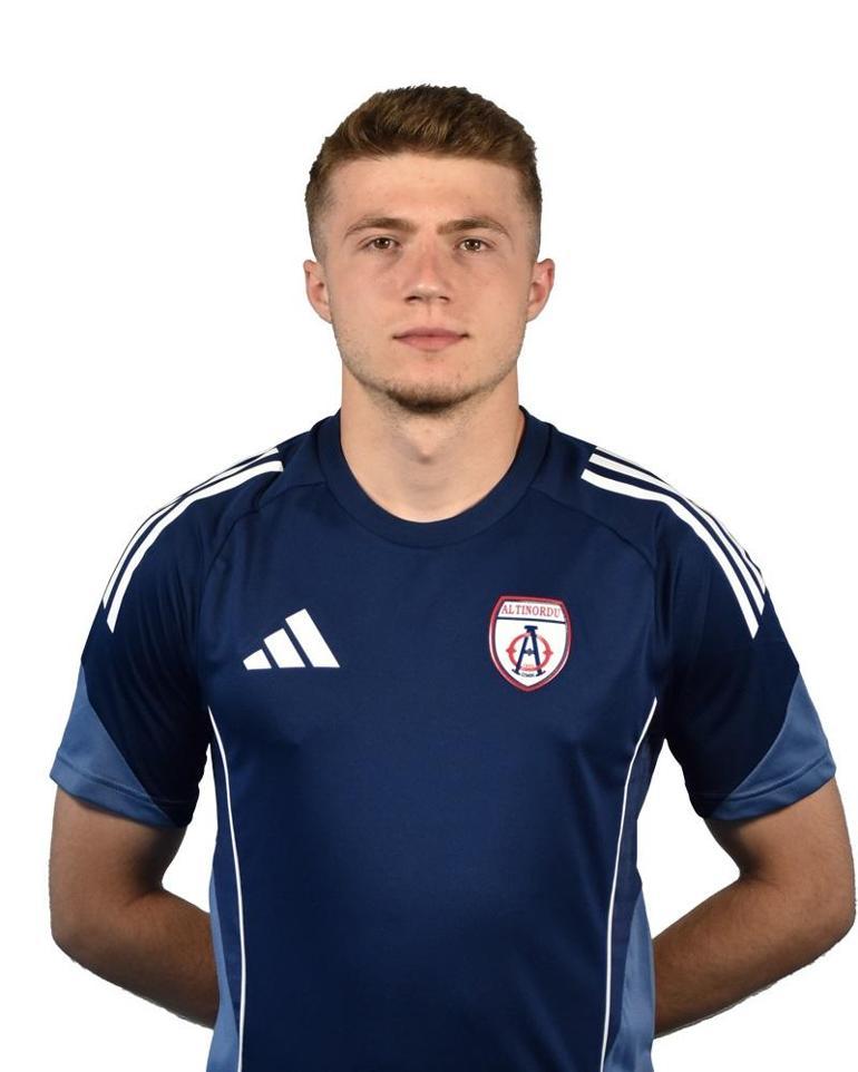 Altınorduda 2 yıldız isim birden ayrıldı