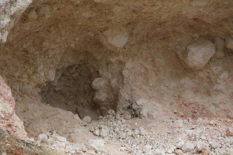 Amasyada yol kenarında fark etti Köylüler dağı deldi, gerçeği öğrenince dondu kaldı