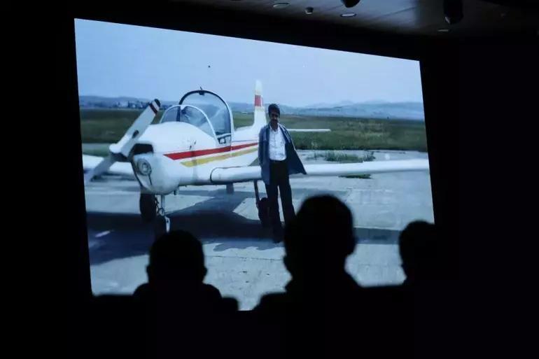 Özdemir Bayraktar belgeselinde dikkat çeken anı: Artık bıyığım yok, beni de gönderebilirsin