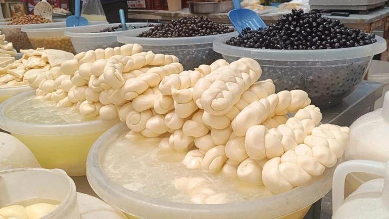 Diyarbakırda örgü peynirin kilosu uçtu: Gramla alınıyor