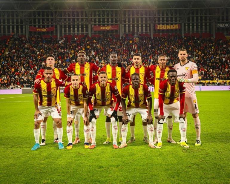 Göztepe Süper Ligin zirvesinde Fenerbahçe ve Galatasarayı solladı
