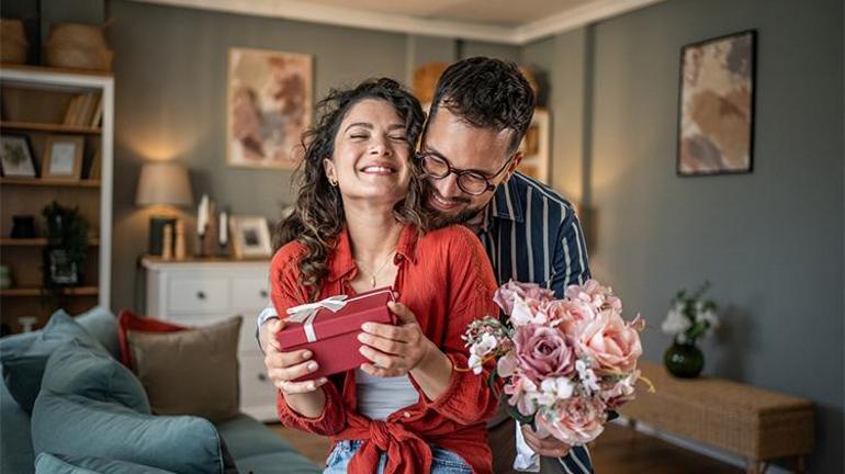 2026’ya özel Sevgililer Günü mesajları: Sevgiliyi mutlu eden en güzel, anlamlı ve romantik mesajlar & sözler