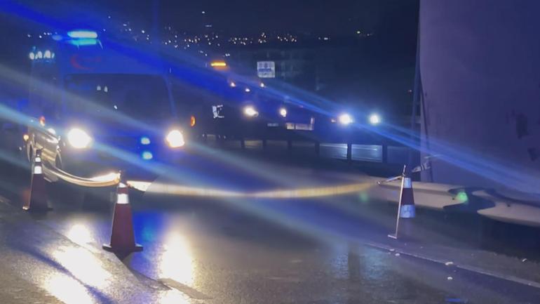 İstanbulda korkunç kaza Temizlik aracına çarpan 2 kişi hayatını kaybetti