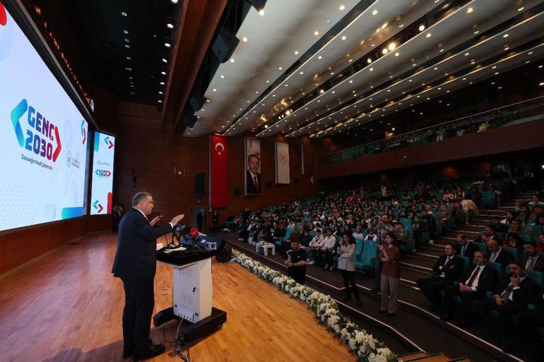 Bakan Bak: 2030a kadar 100 bin yapay zeka girişimcisi yetiştireceğiz