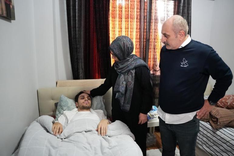 İstanbulda sokak çetesi dehşeti: Yardım etmek istedi, 6 yerinden bıçaklandı