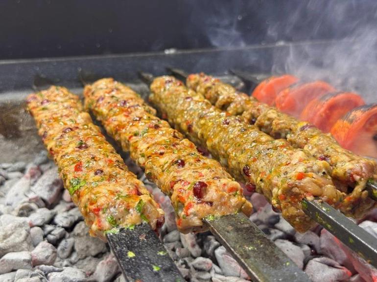 Şanlıurfada kebaba yeni soluk İçinde artık meyve olacak