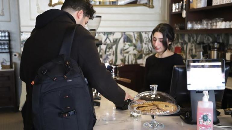 Eskişehirde her ay yapılıyor Yüzlerce esnaf indirimli satıyor
