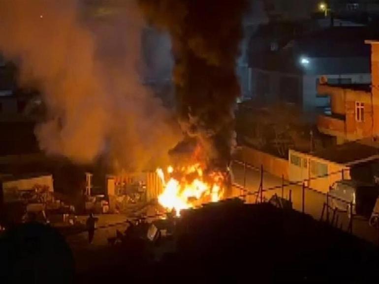 Arnavutköyde geceyi alevler aydınlattı