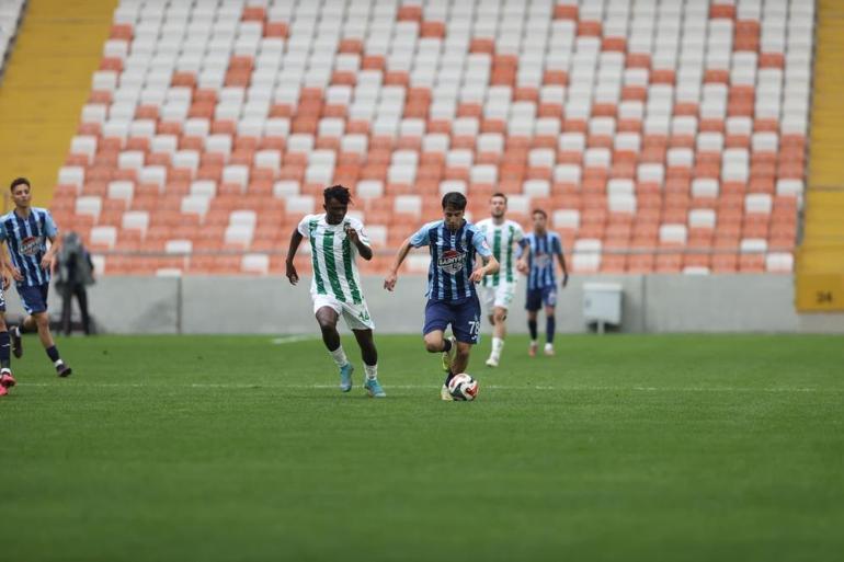 Adana Demirspor evinde 4 golle kaybetti