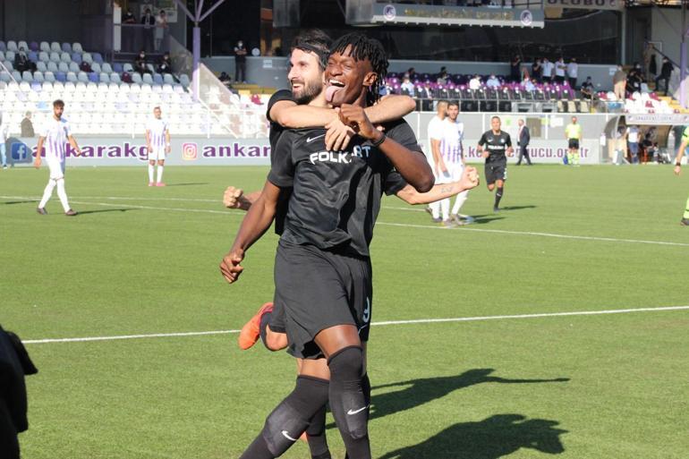 Altayı yıkan haber Eski oyuncular bir olup FIFAya şikayet etti