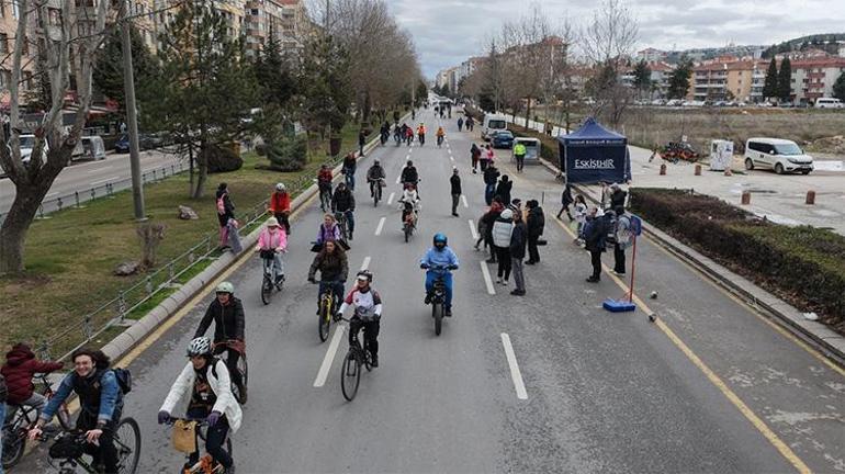 Eskişehirde sokaklar yayaların 6 saat boyunca araç girişi yasak