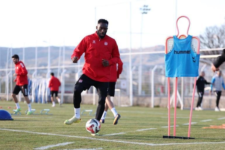 Sivasspor, Esenler Erokspor maçı öncesi harekete geçti