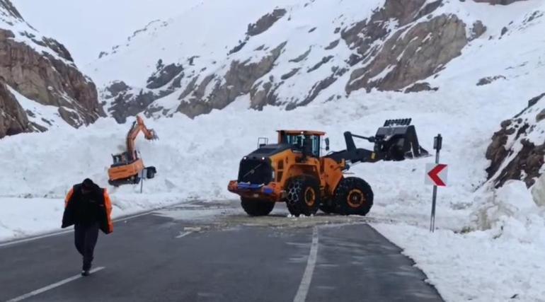 Vanda çığ felaketi Çok sayıda kişi mahsur kaldı