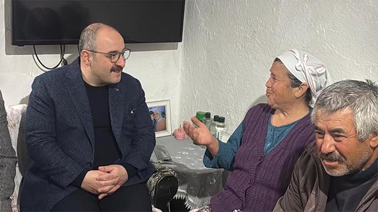 Mustafa Varank, Yeniköy termik santrali maden sahasındaki zeytin ağaçlarının taşınması sürecini yerinde inceledi