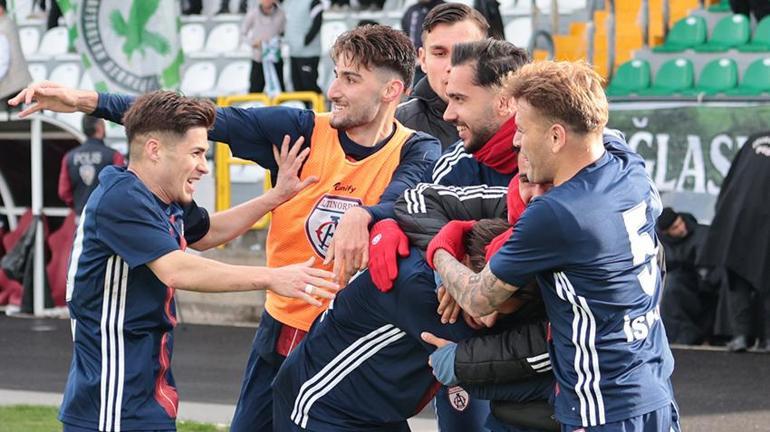 Altınorduda Yusuf Şimşek başardı, rakip takımın hocasını gönderdi