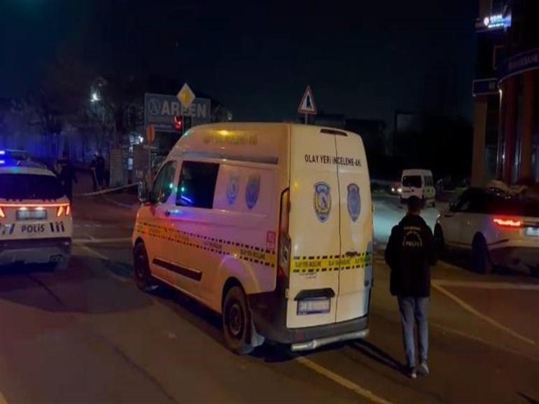 Esenyurtta feci kaza: Yayaya çarpan motosikletli öldü