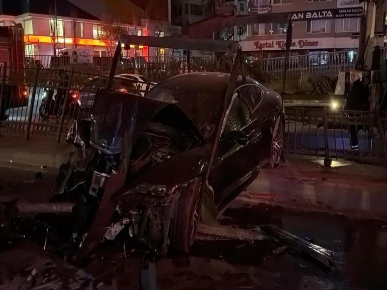 Şişlide korkunç kaza: Demir korkuluklara çarptı