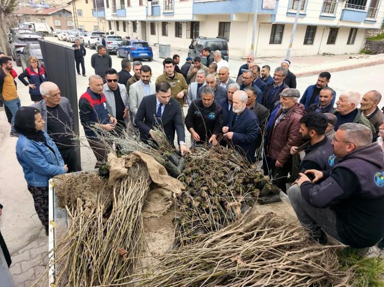 Tuncelide yüzlercesi vatandaşa ücretsiz dağıtıldı