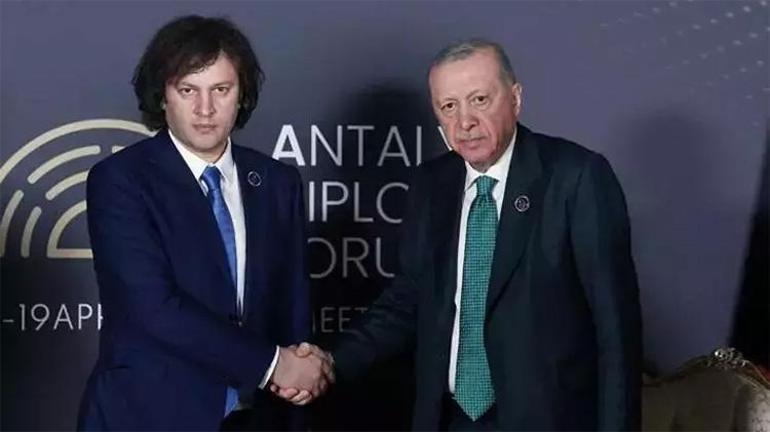 Diplomasinin nabzı Antalyada atıyor Erdoğandan peş peşe görüşmeler