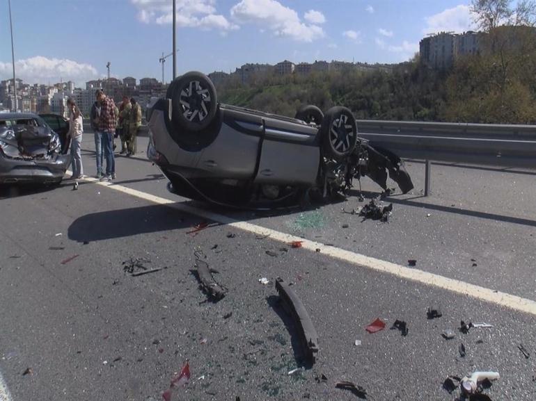 Eyüpsultanda korkunç zincirleme kaza: 2 yaralı