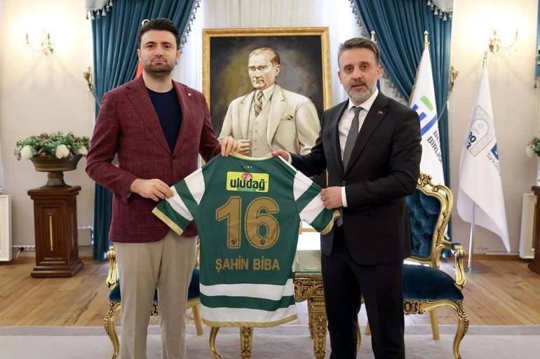 Bursasporda Enes Çelik görüşüp açıkladı: Müjdelerimizi paylaşacağız