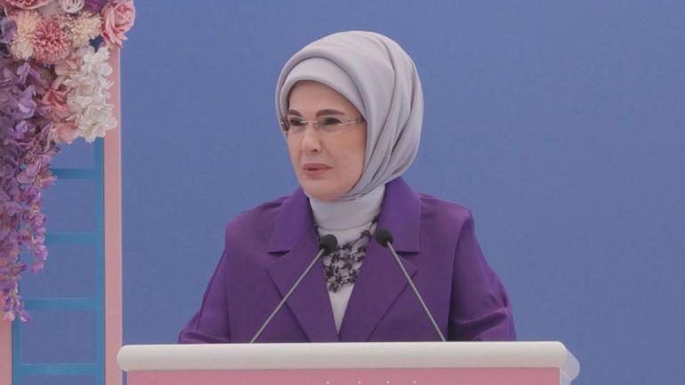 Cemre Çarşısı’nın kapıları iyiliğe açıldı