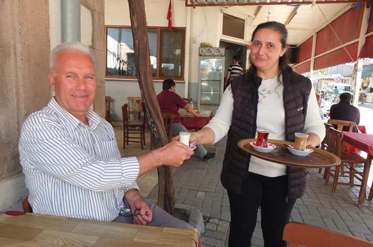 Balıkesir’de kahvehanelerde çay yerine süt içiliyor