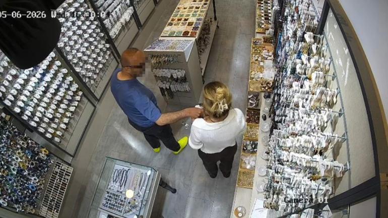 Gündüz vakti kadının karşısında hayasızca hareketler sergiledi