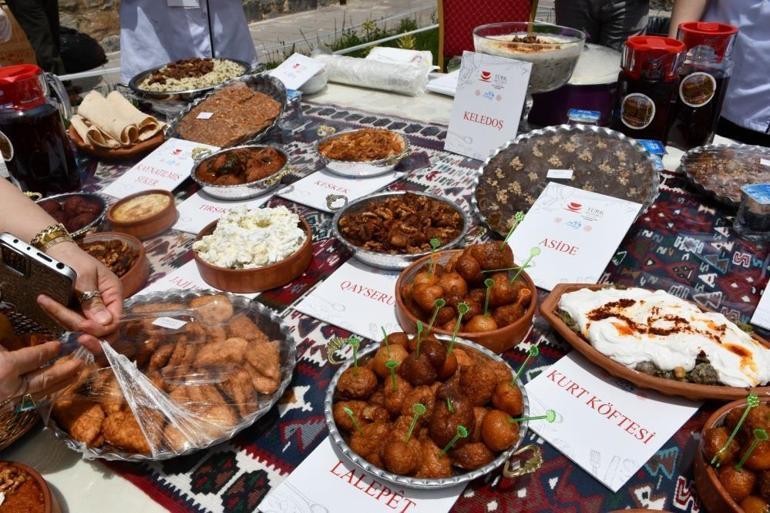 Hakkaride coğrafi tescilli ürünler ve yöresel lezzetler tanıtıldı
