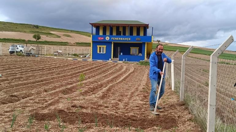 Kayseride Fenerbahçe taraftarı, hayalini kurduğu evi yaptı