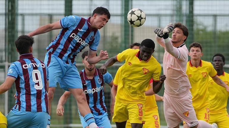 Göztepenin gençlerinden tarihi başarı UEFA Türkiye Şampiyonu oldu