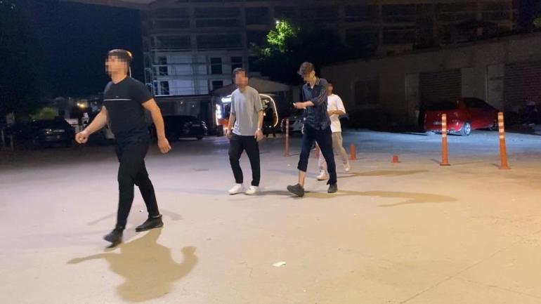 Bursada parktaki gençlere pompalı tüfekle saldırdı Ortalık savaş alanına döndü