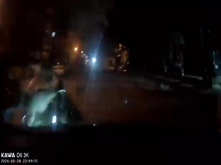 Maltepede otomobil motosikleti ezdi: Sürücü ağır yaralandı