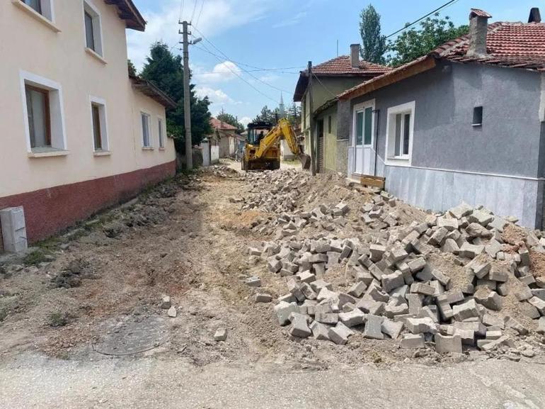 Eskişehirin yollarına tarihi dokunuş: Kilit taşlar döşendi