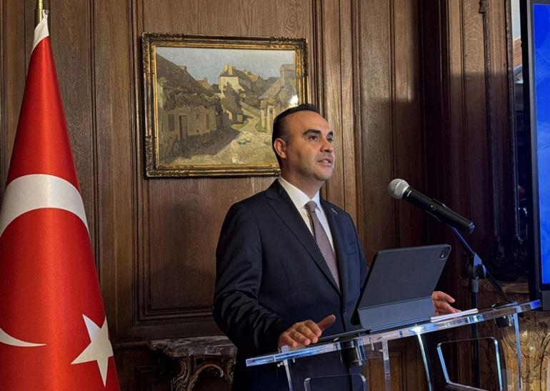 Sanayi ve Teknoloji Bakanı Kacır: Tüm Fransız yatırımcıları Türkiyeyi tercih etmeye davet ediyoruz