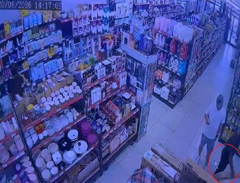 İznikte zincir marketten televizyon çalan şüphelinin yakalandığı anlar kamerada
