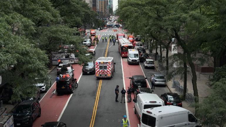 Manhattandaki bir gökdelende taşıyıcı kolonlar eğildi, bölge tahliye edildi