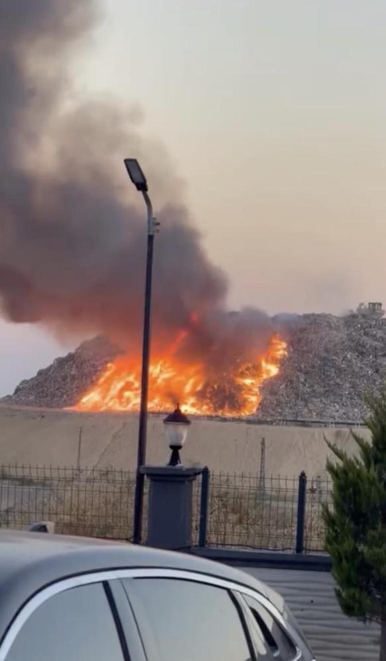 Adanada çöp sorunu Vatandaş canından bezdi