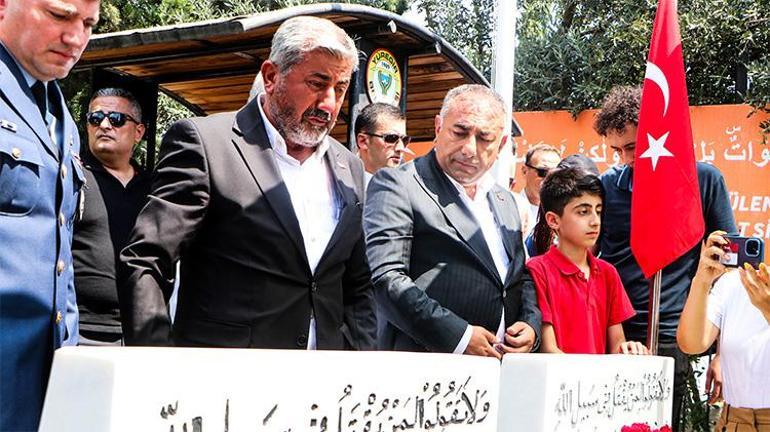 Adanada 15 Temmuz şehitleri kabirleri başında anıldı