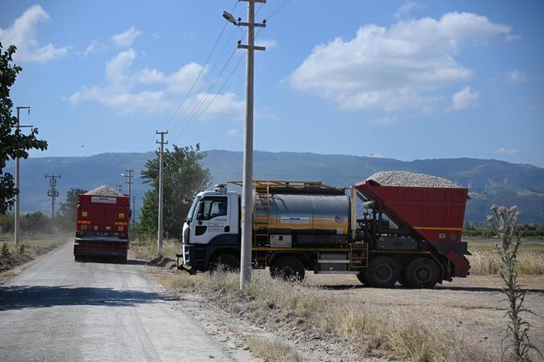 Vatandaşlar büyük sorun yaşıyordu Belediyeden yol hamlesi geldi