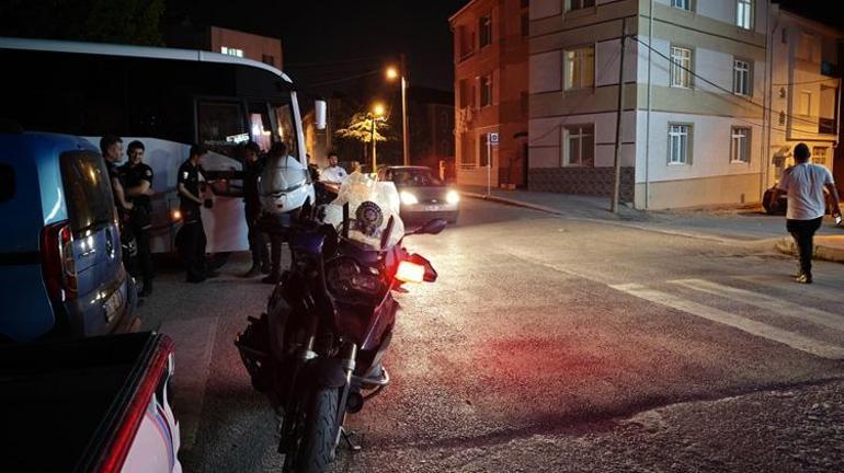 Eskişehirde komşu aileler birbirine girdi Ortalık savaş alanına döndü: 11 yaralı