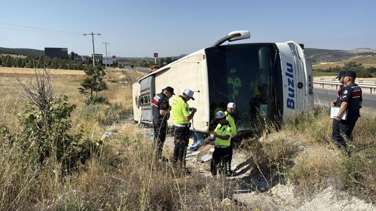 Eskişehirde korkunç kaza Yolcu otobüsü devrildi: 24 yaralı